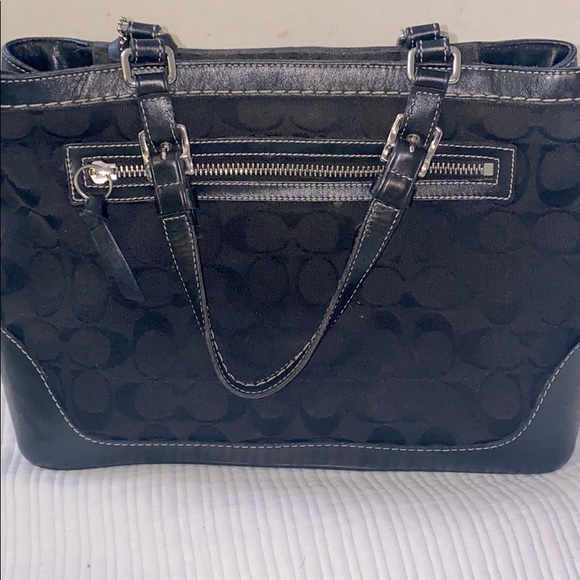 π COACH Hand Bag π